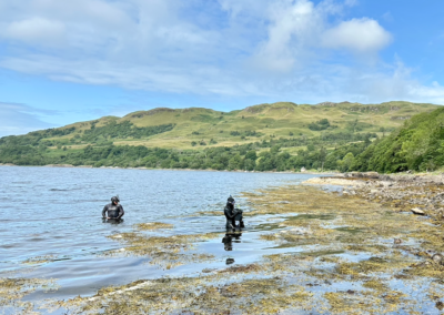 Students collecting bryozoa samples